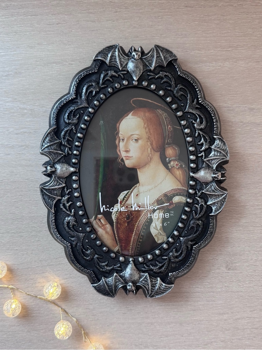 Nicole Miller Black and Silver Gothic Bat Oval Picture Frame - 4x6